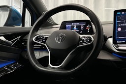 sininen Volkswagen ID.5 2025 kuva 17.