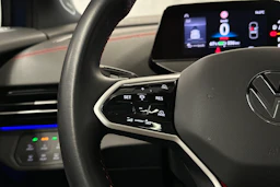 sininen Volkswagen ID.5 2025 kuva 15.