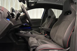 sininen Volkswagen ID.5 2025 kuva 28.