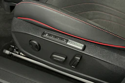 sininen Volkswagen ID.5 2025 kuva 29.