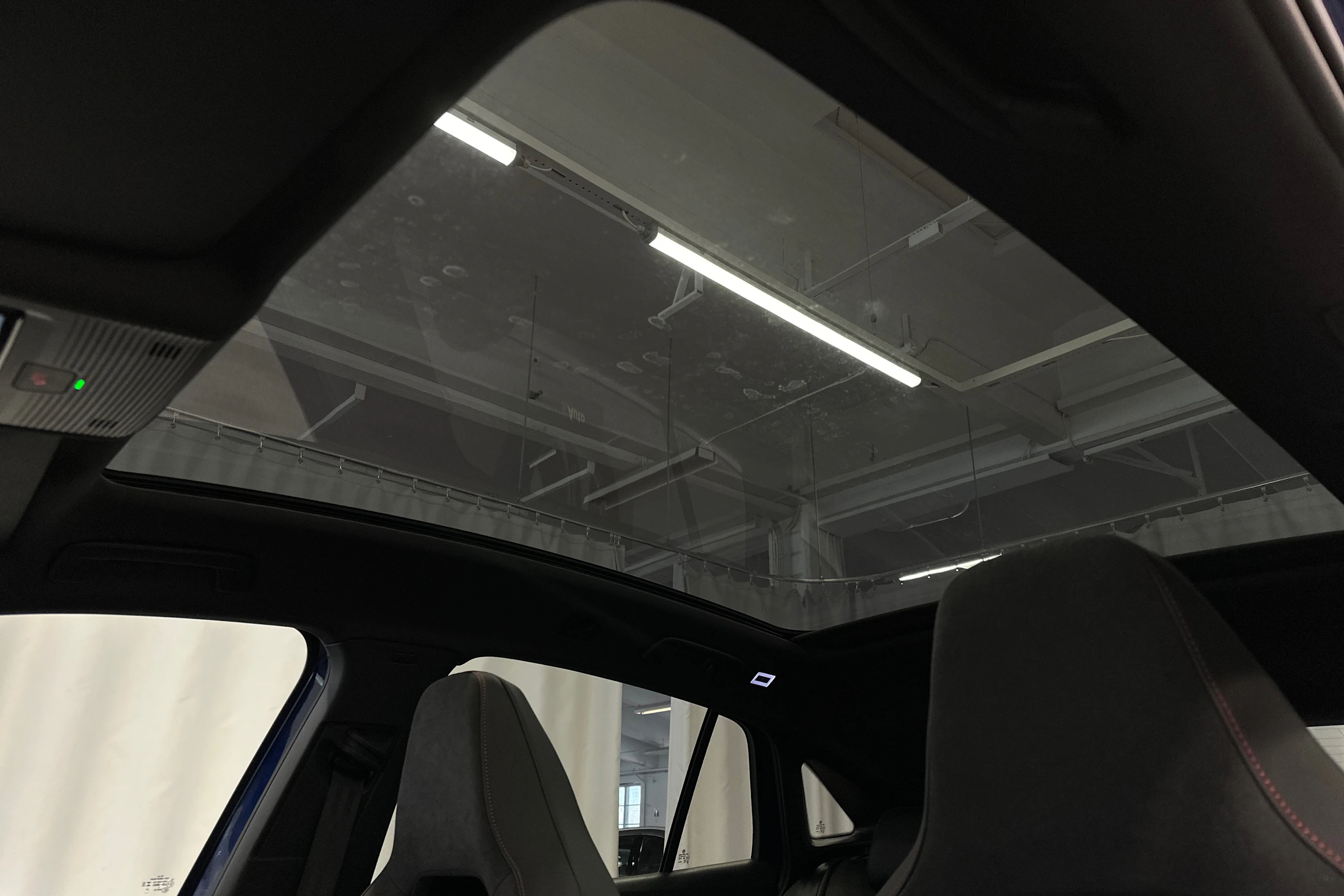 sininen Volkswagen ID.5 2025 kuva 30.