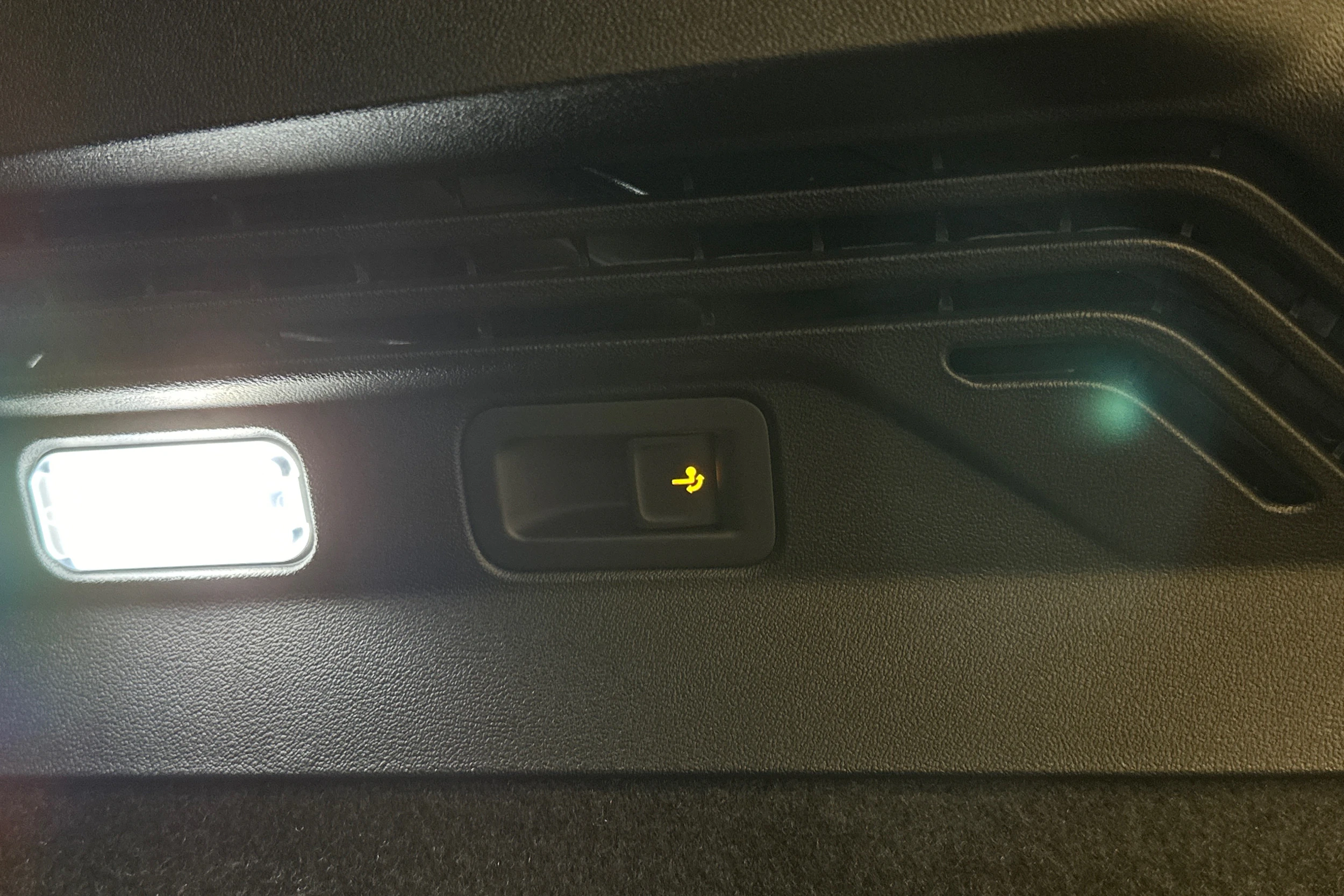 sininen Volkswagen ID.5 2025 kuva 34.