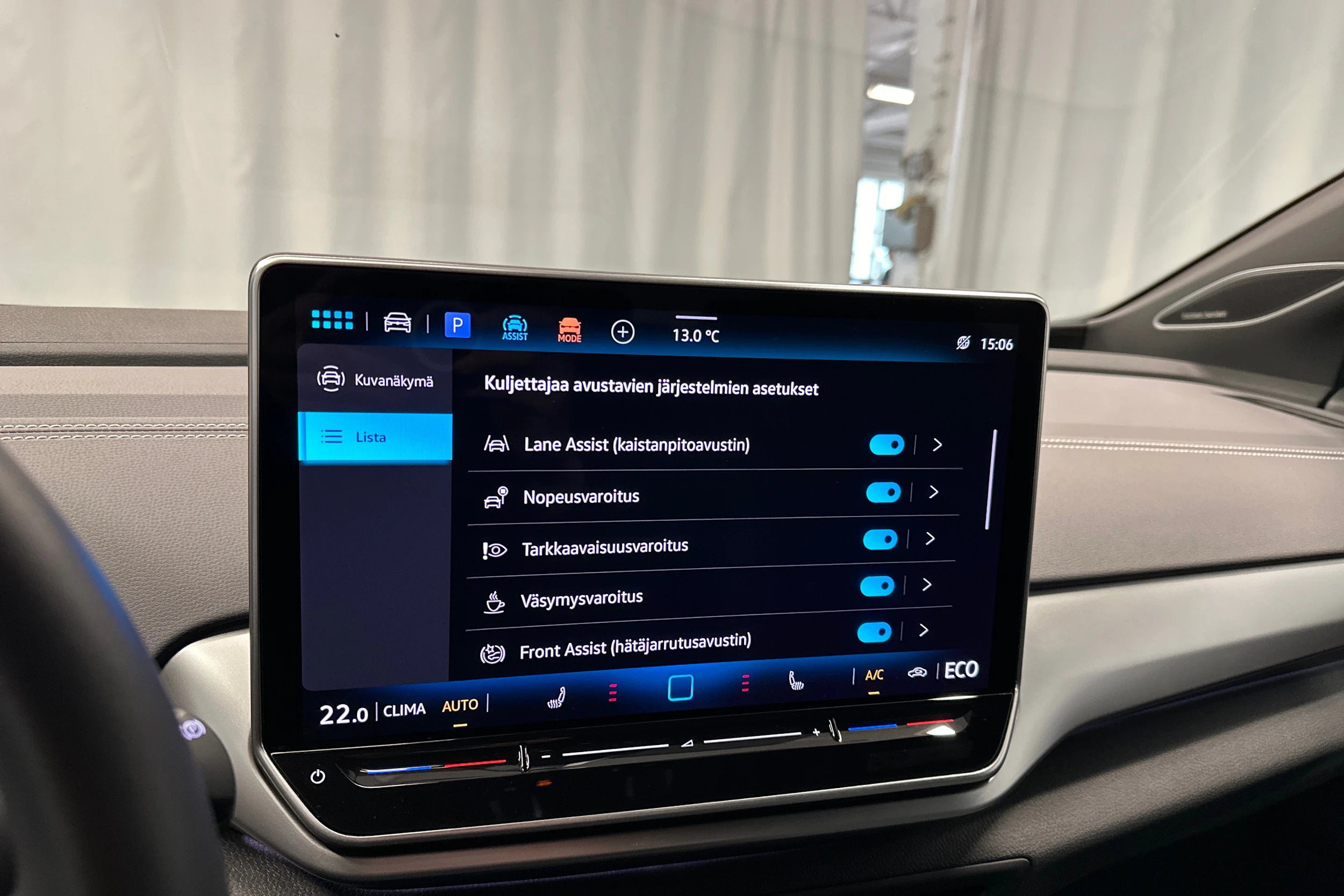 sininen Volkswagen ID.5 2025 kuva 21.