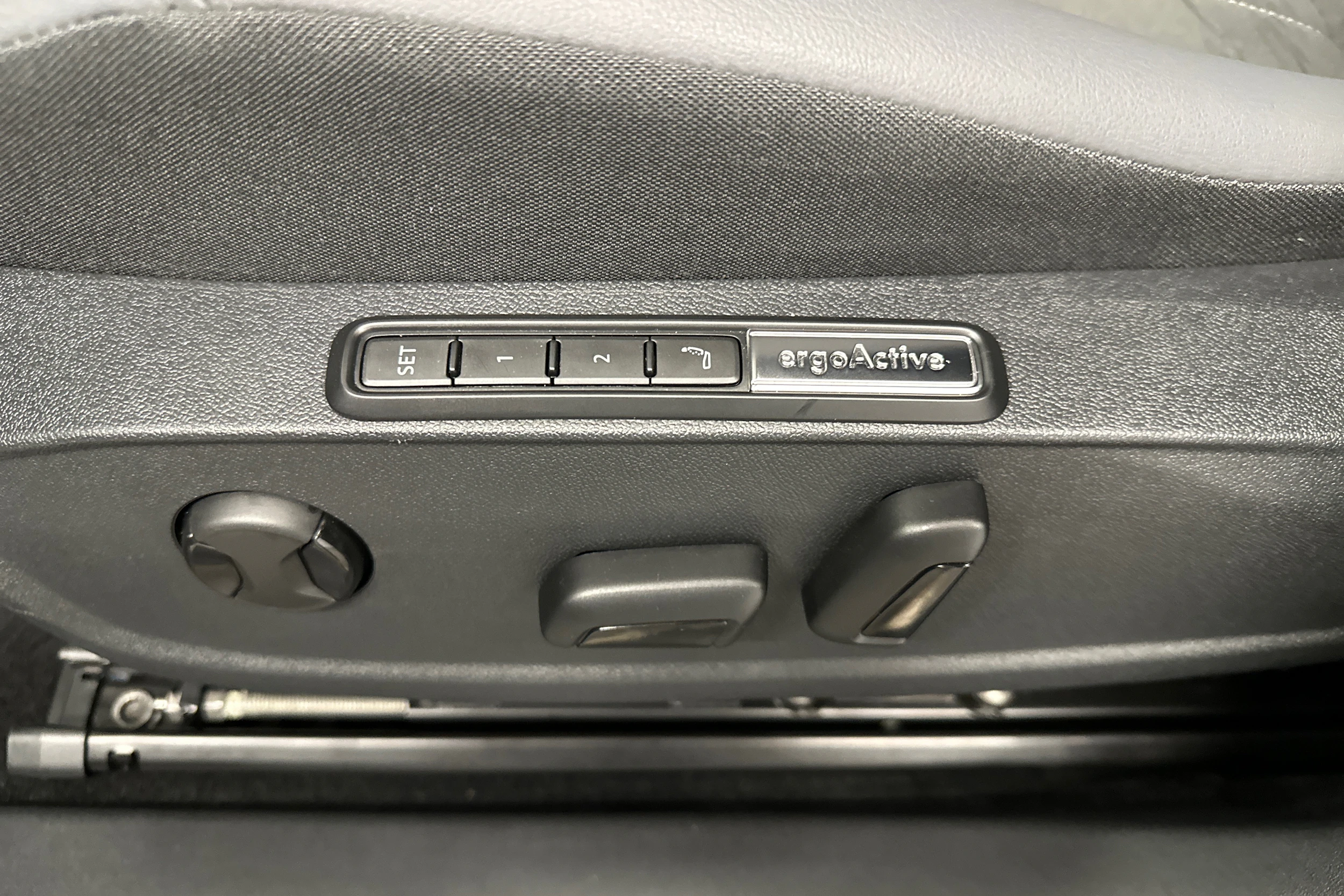 sininen Volkswagen ID.5 2025 kuva 29.
