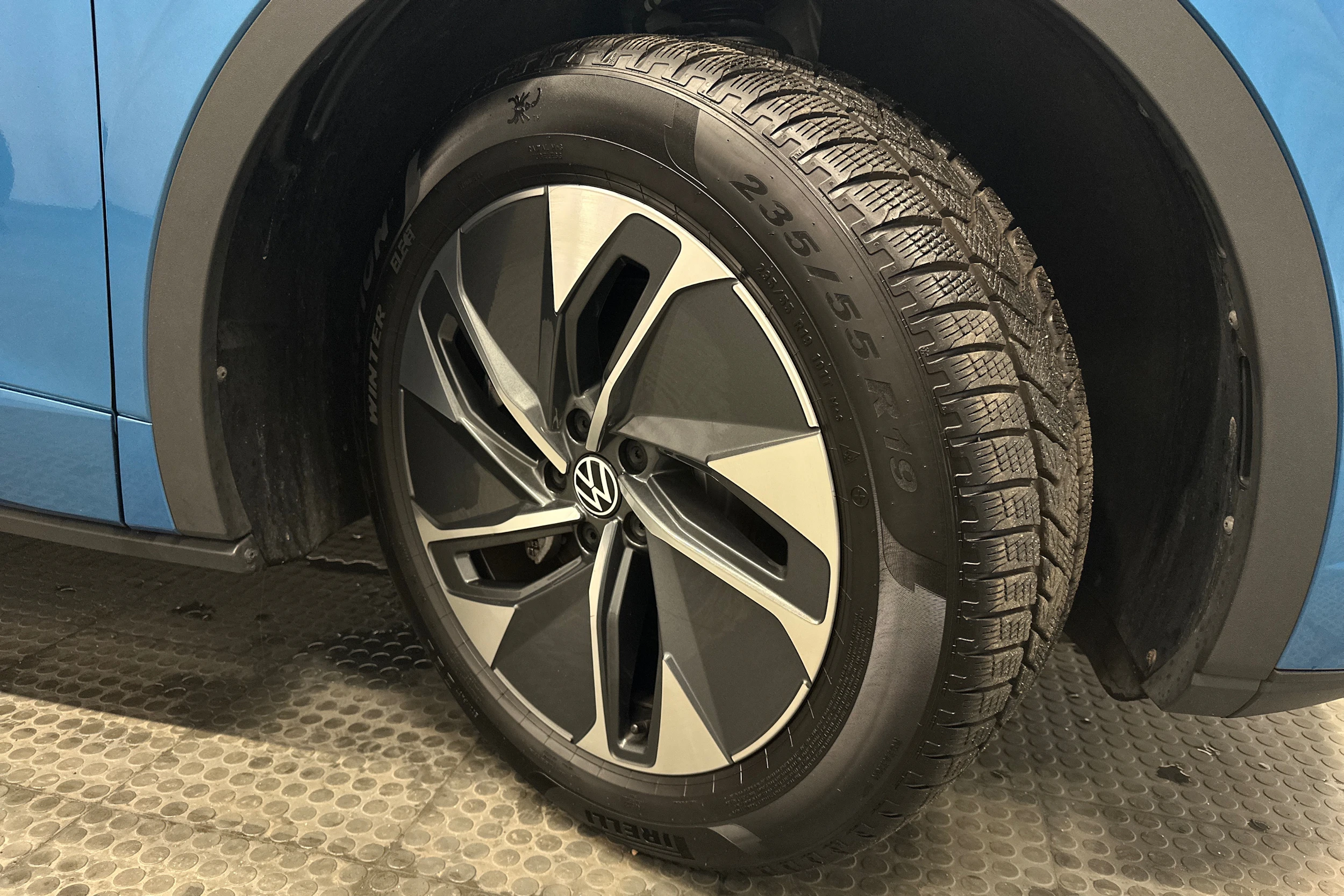 sininen Volkswagen ID.5 2026 kuva 13.
