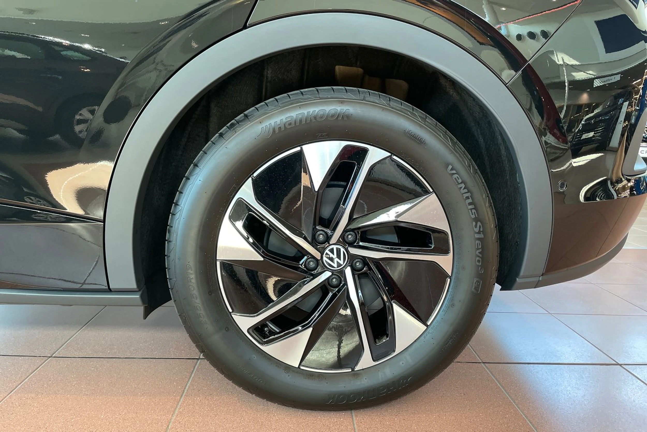musta Volkswagen ID.5 2026 kuva 10.