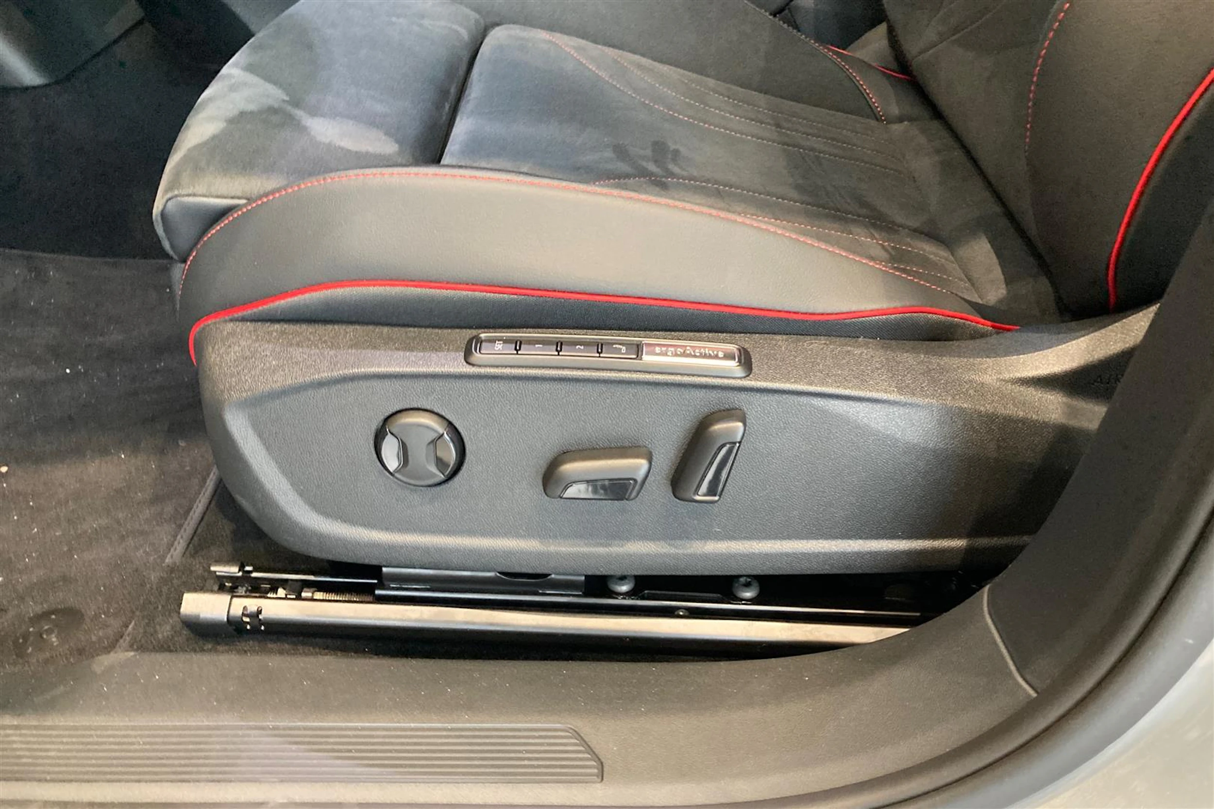 met. harmaa Volkswagen ID.5 2026 kuva 12.