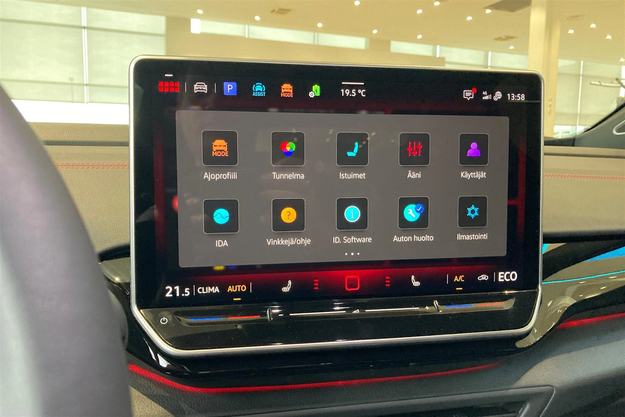 met. harmaa Volkswagen ID.5 2026 kuva 17.