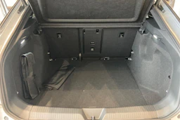 met. harmaa Volkswagen ID.5 2026 kuva 21.