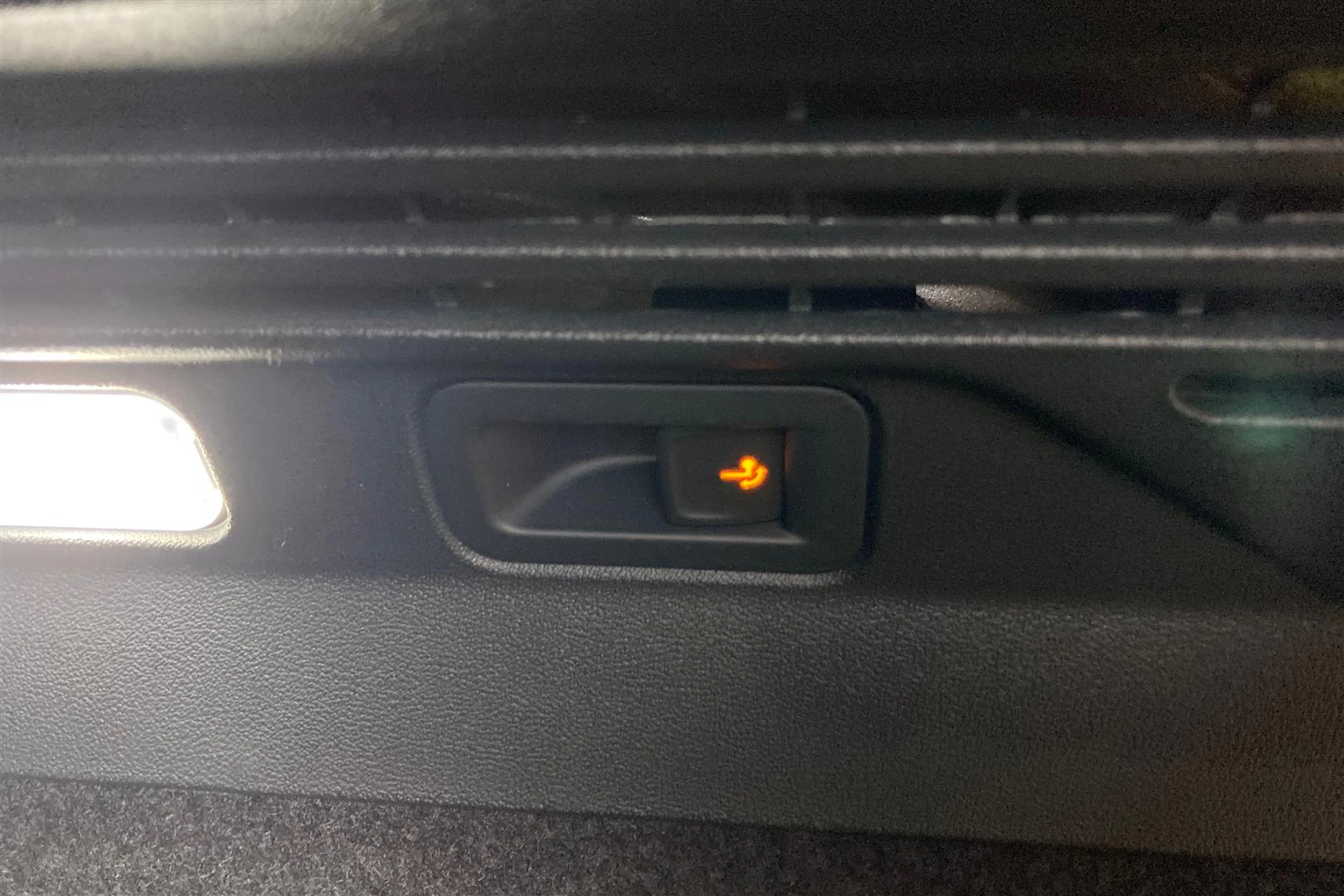 met. harmaa Volkswagen ID.5 2026 kuva 22.