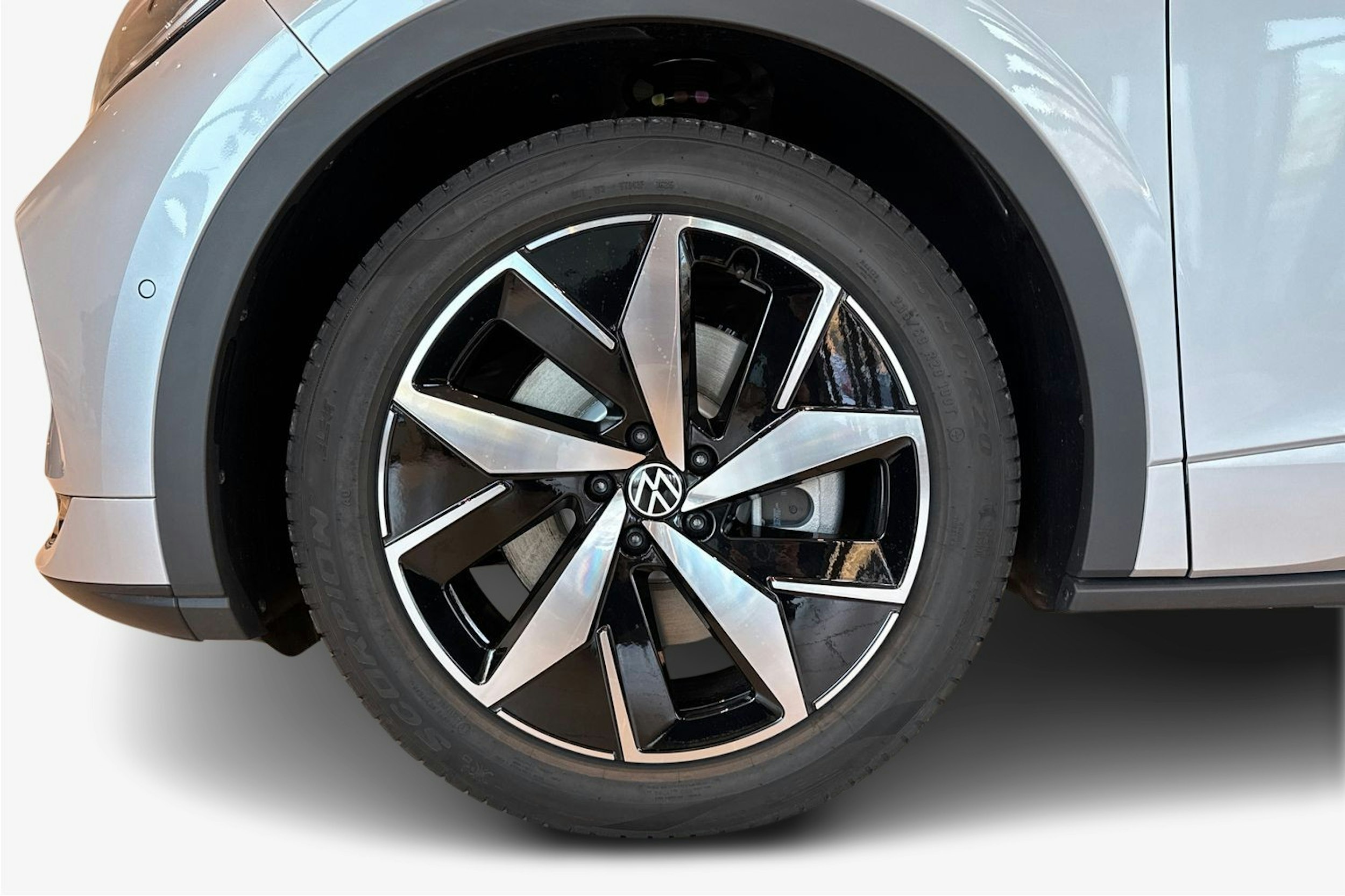 met. harmaa Volkswagen ID.5 2026 kuva 9.