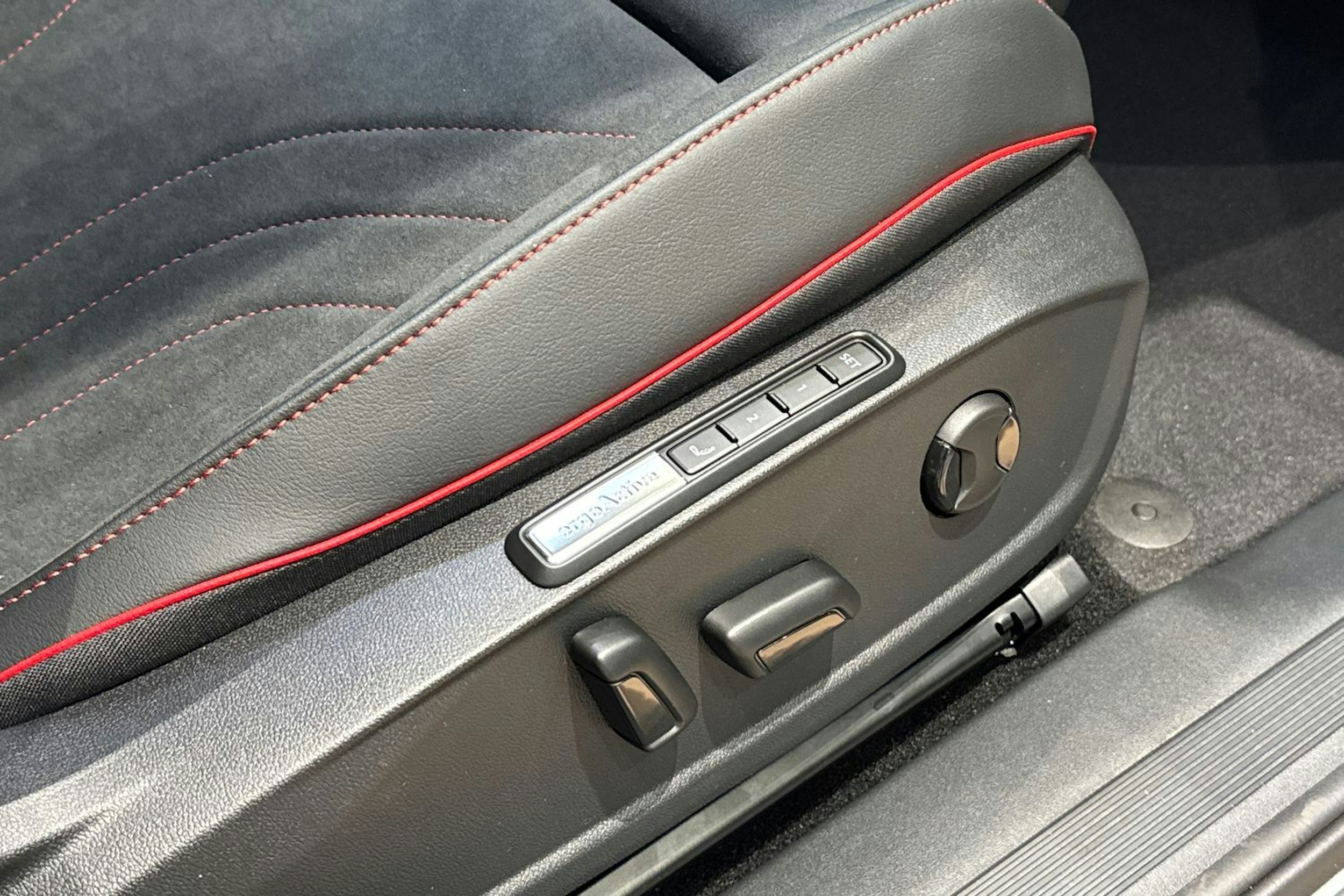 met. harmaa Volkswagen ID.5 2026 kuva 16.