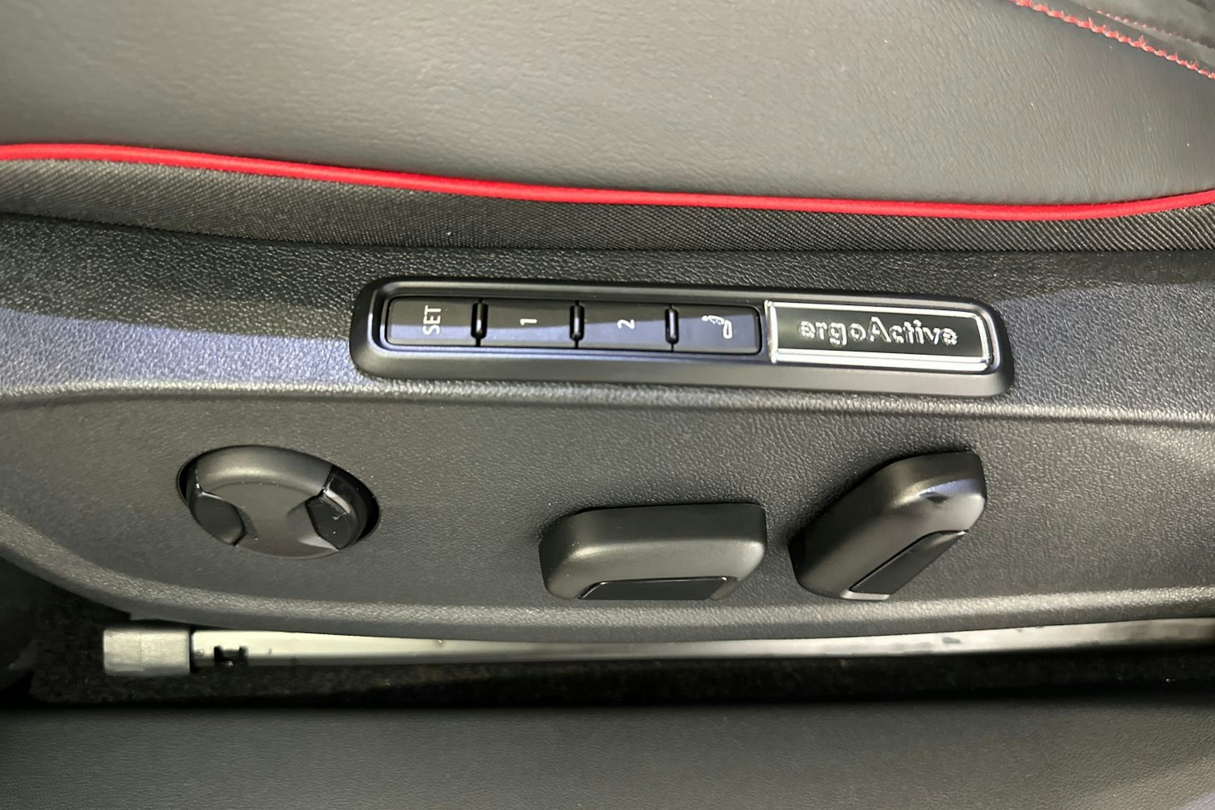 valkoinen Volkswagen ID.5 2026 kuva 18.