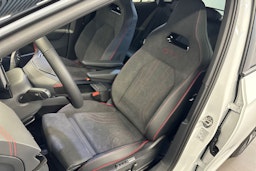 valkoinen Volkswagen ID.5 2026 kuva 19.