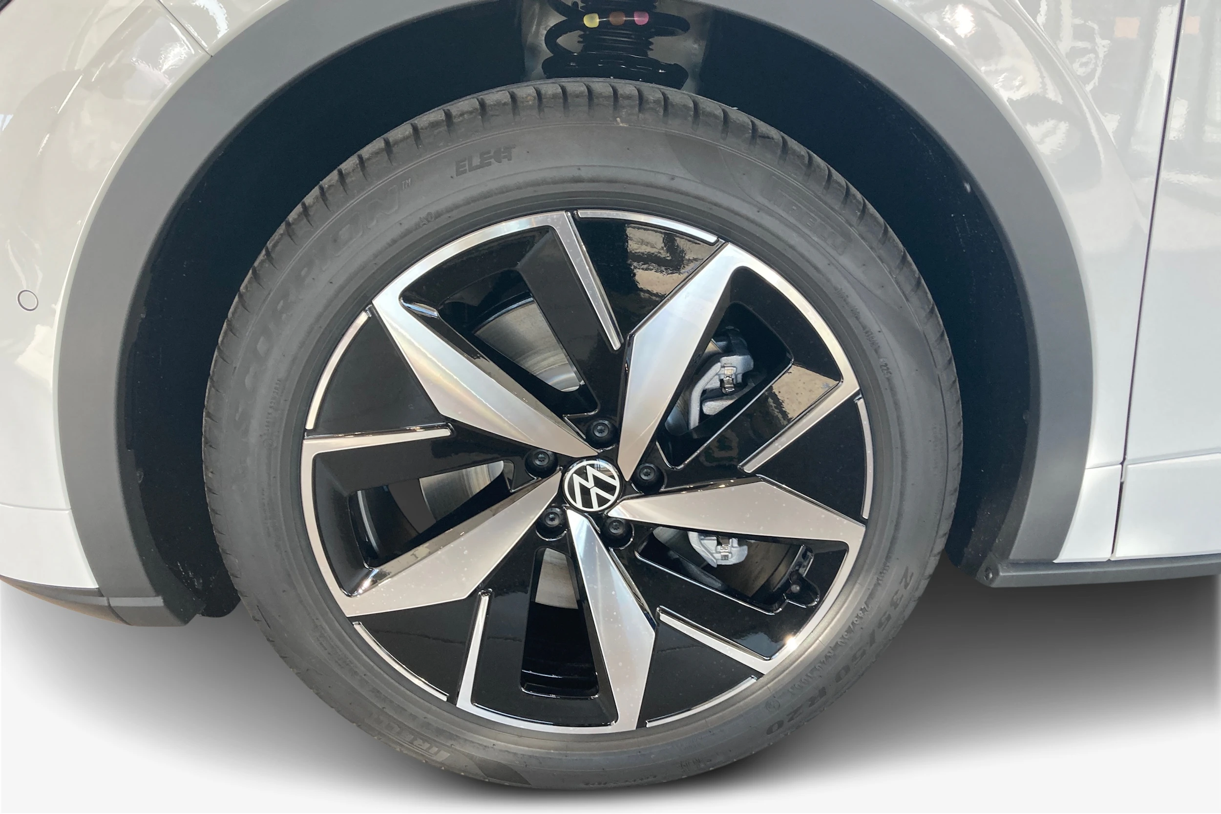 valkoinen Volkswagen ID.5 2026 kuva 9.