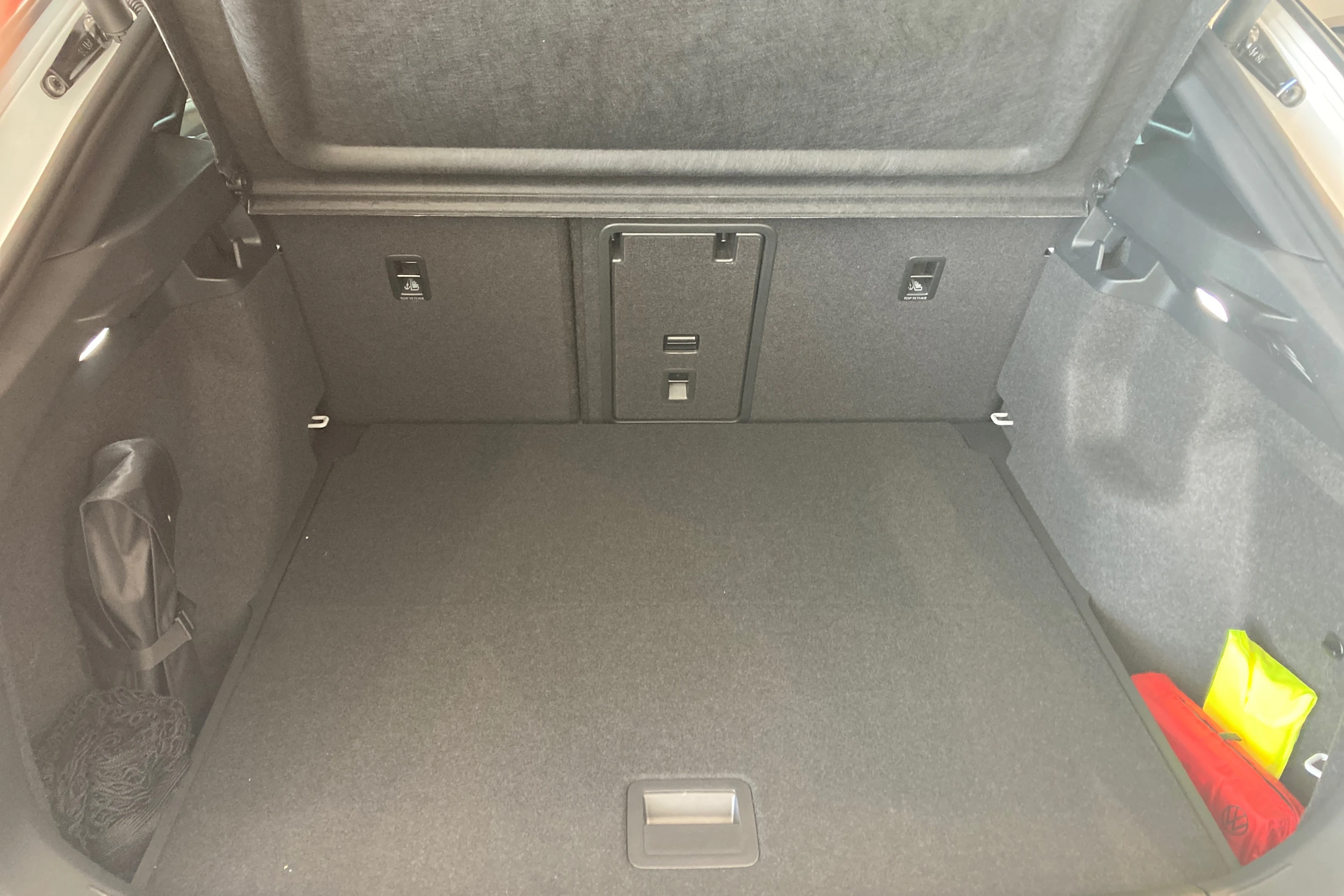 valkoinen Volkswagen ID.5 2026 kuva 21.