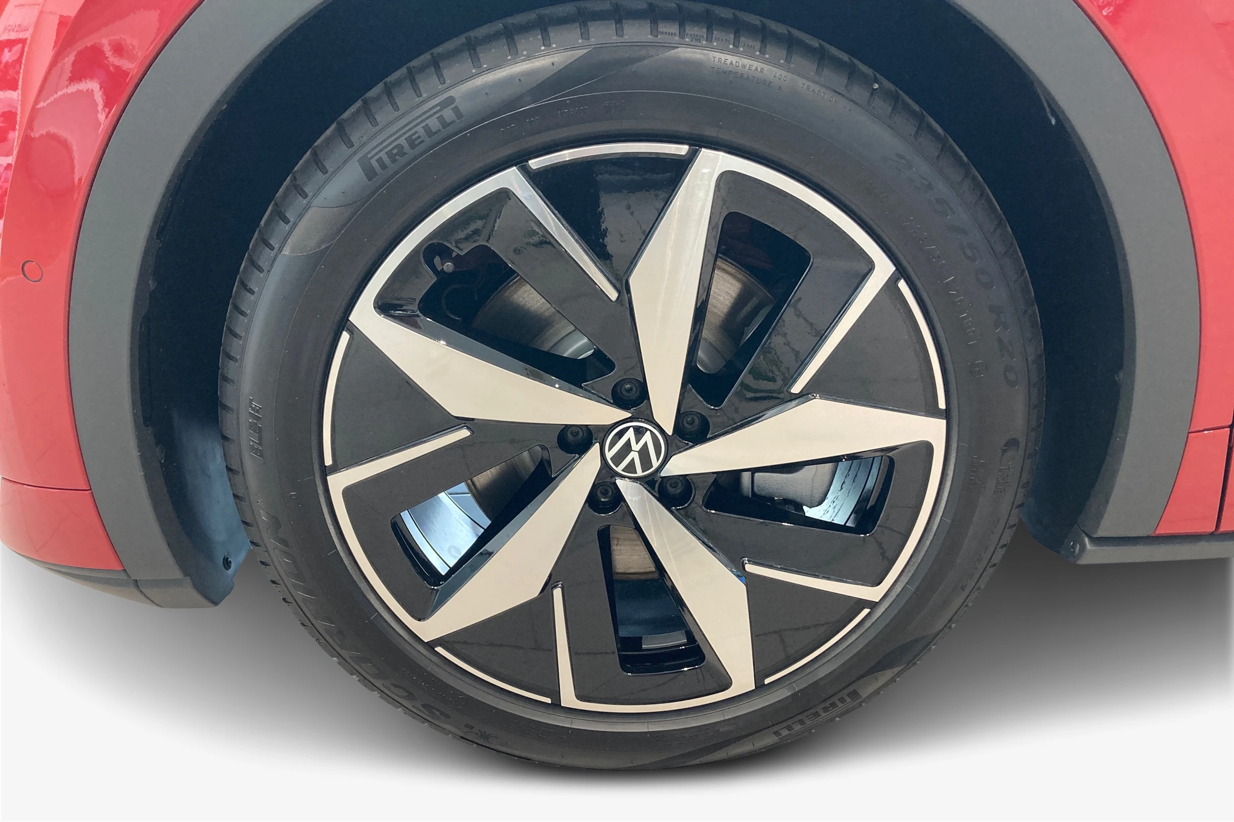 punainen Volkswagen ID.5 2026 kuva 9.