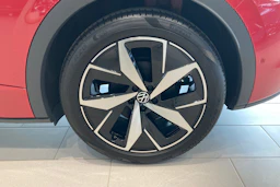 punainen Volkswagen ID.5 2026 kuva 10.