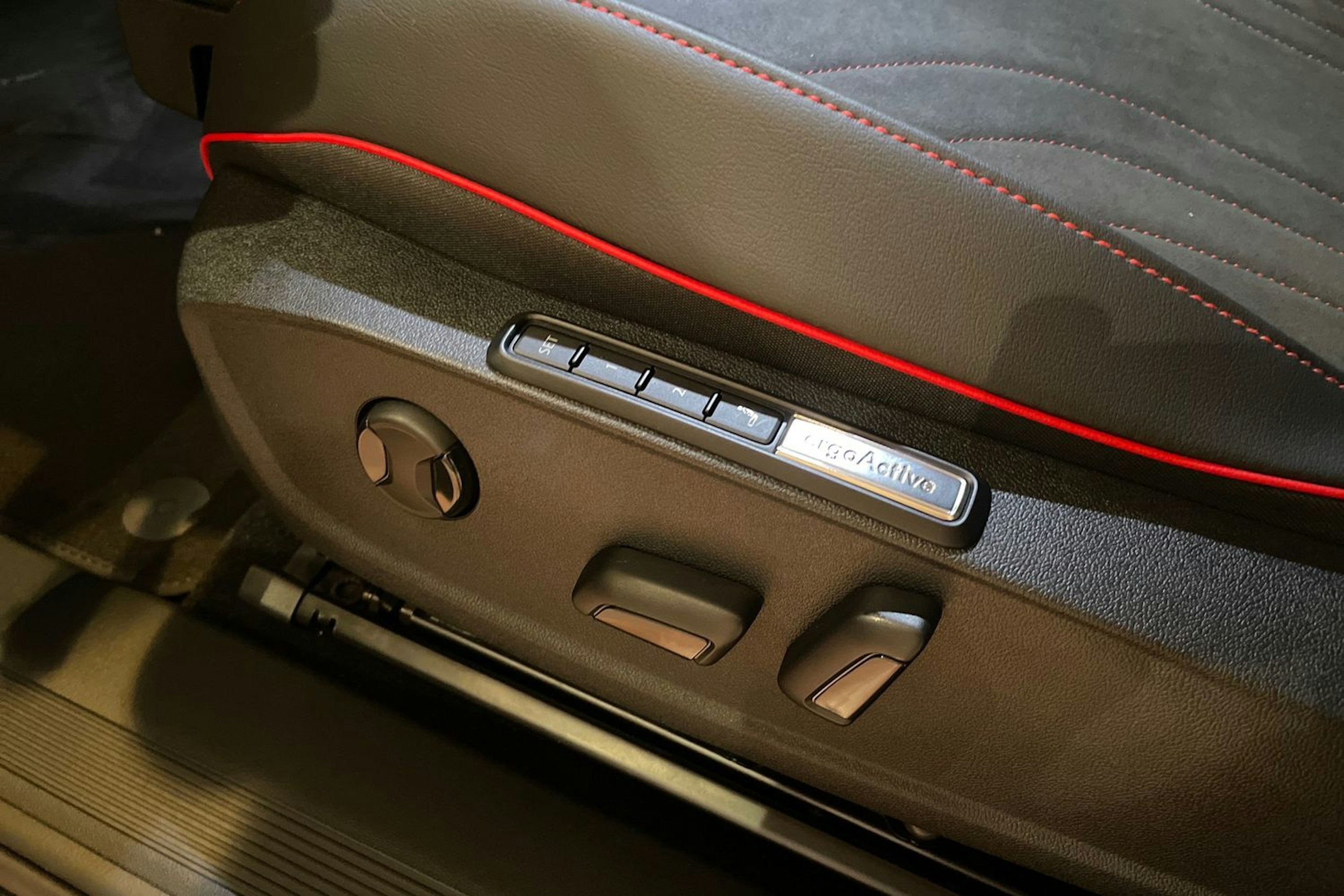 punainen Volkswagen ID.5 2026 kuva 11.