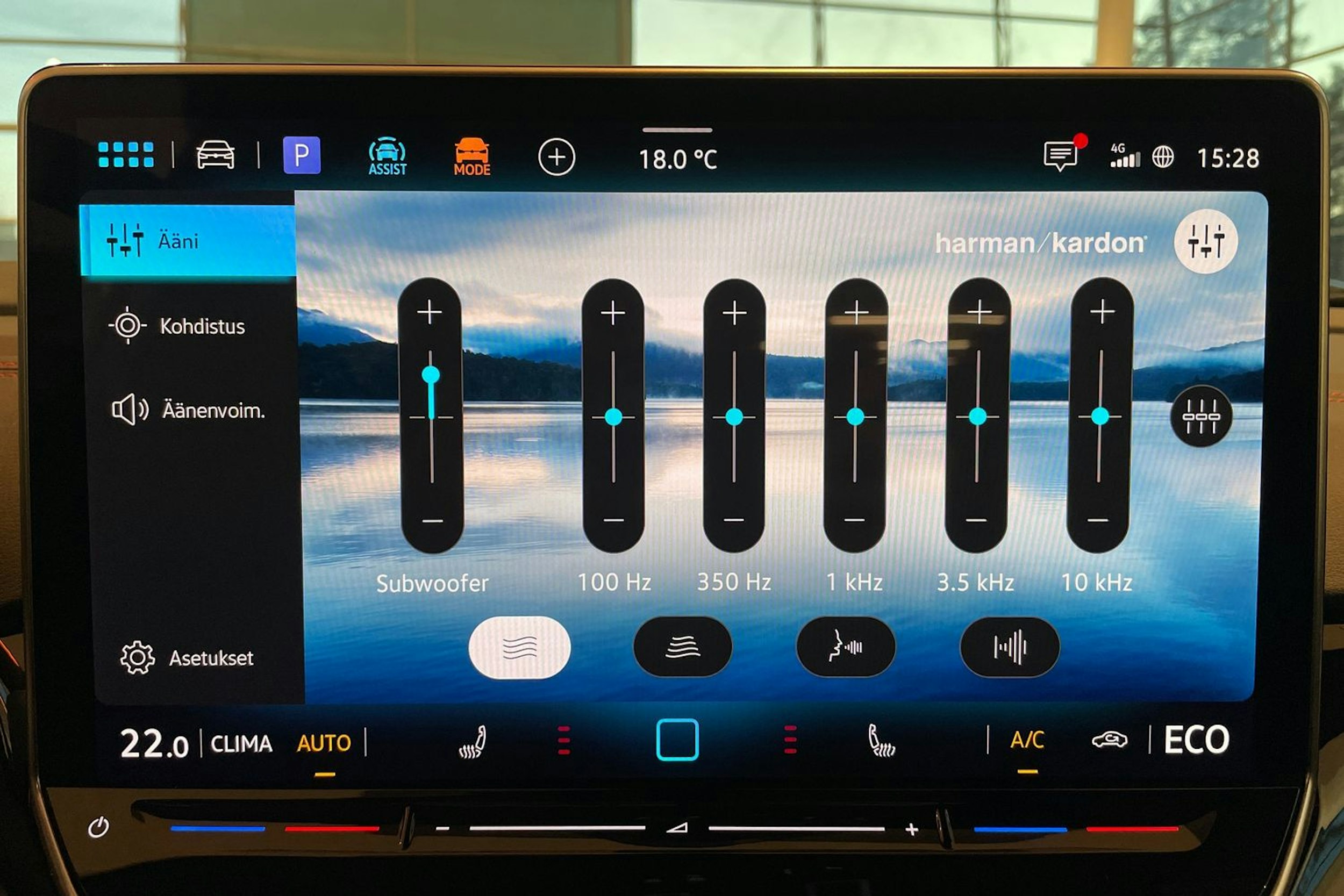 punainen Volkswagen ID.5 2026 kuva 17.