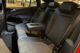 punainen Volkswagen ID.5 2026 kuva 25.