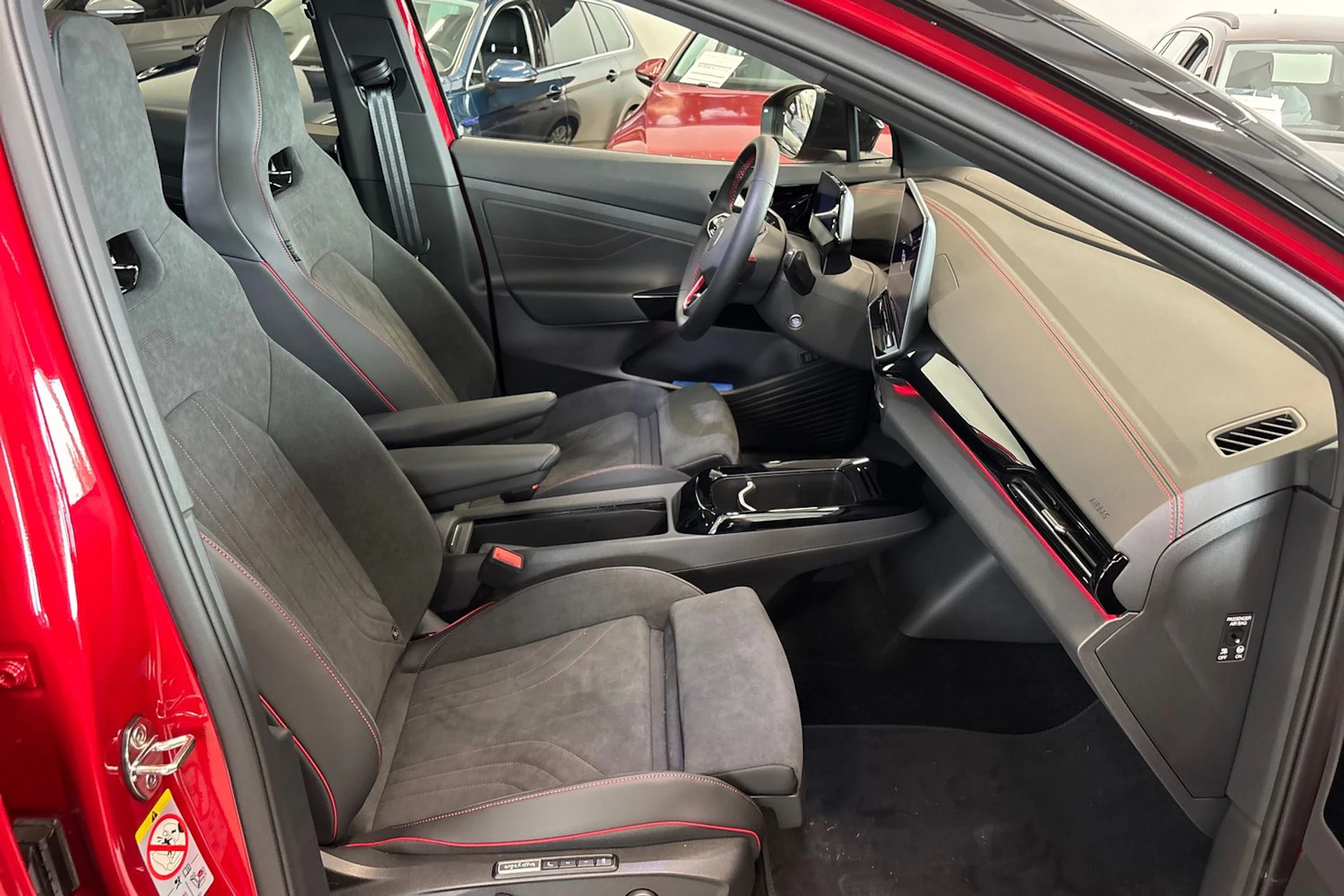 punainen Volkswagen ID.5 2026 kuva 21.