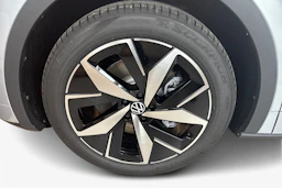 harmaa Volkswagen ID.5 2026 kuva 9.