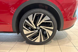 punainen Volkswagen ID.5 2026 kuva 10.