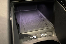 punainen Volkswagen ID.5 2026 kuva 22.