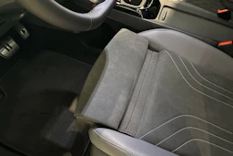 valkoinen Volkswagen ID.5 2027 kuva 12.