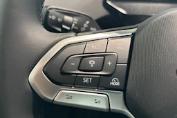 valkoinen Volkswagen ID.5 2027 kuva 13.