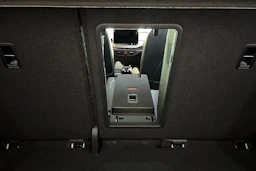 valkoinen Volkswagen ID.5 2027 kuva 23.