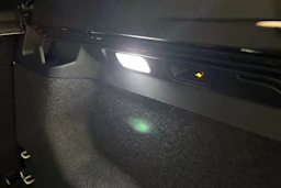valkoinen Volkswagen ID.5 2027 kuva 24.