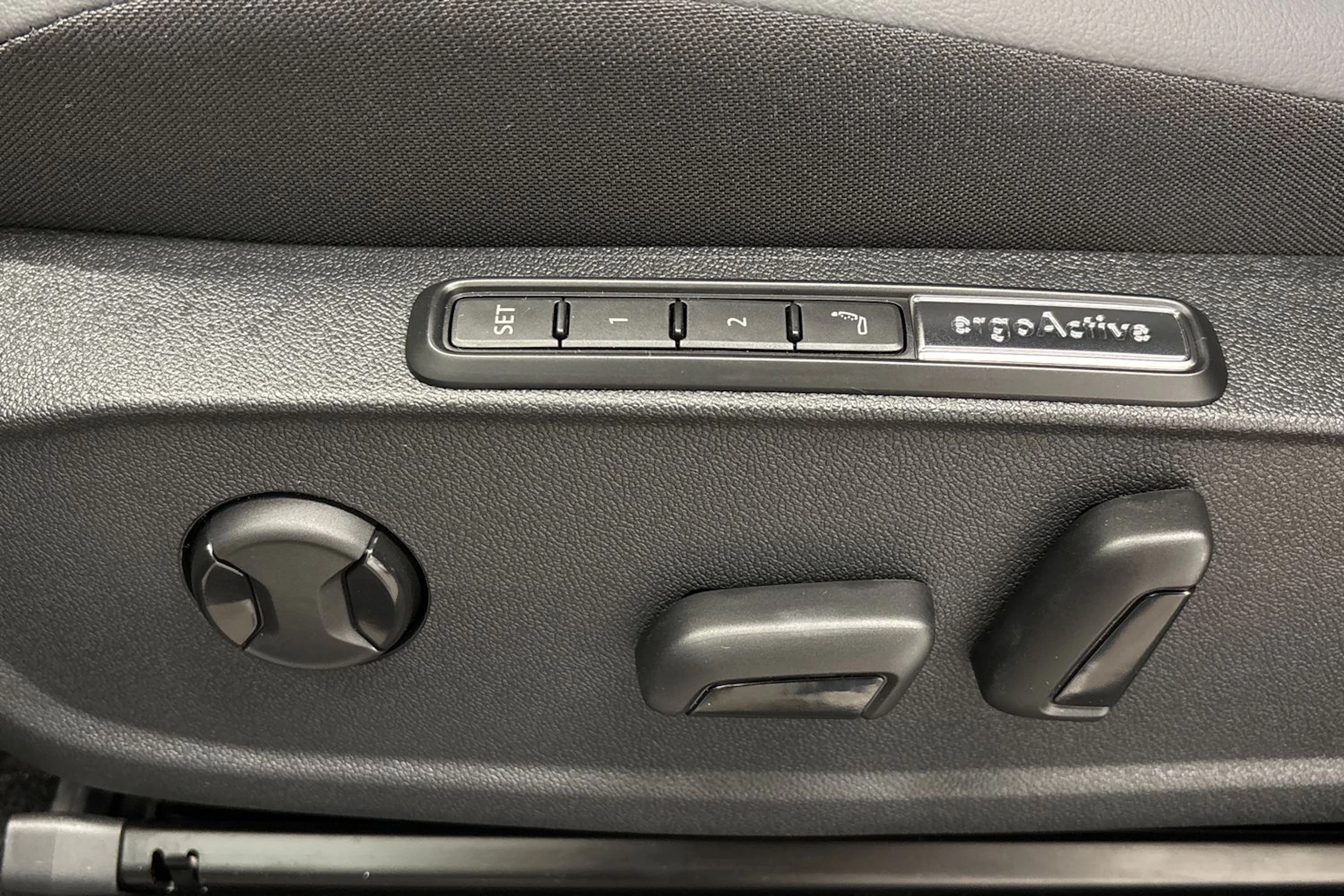 met. musta Volkswagen ID.5 2027 kuva 12.