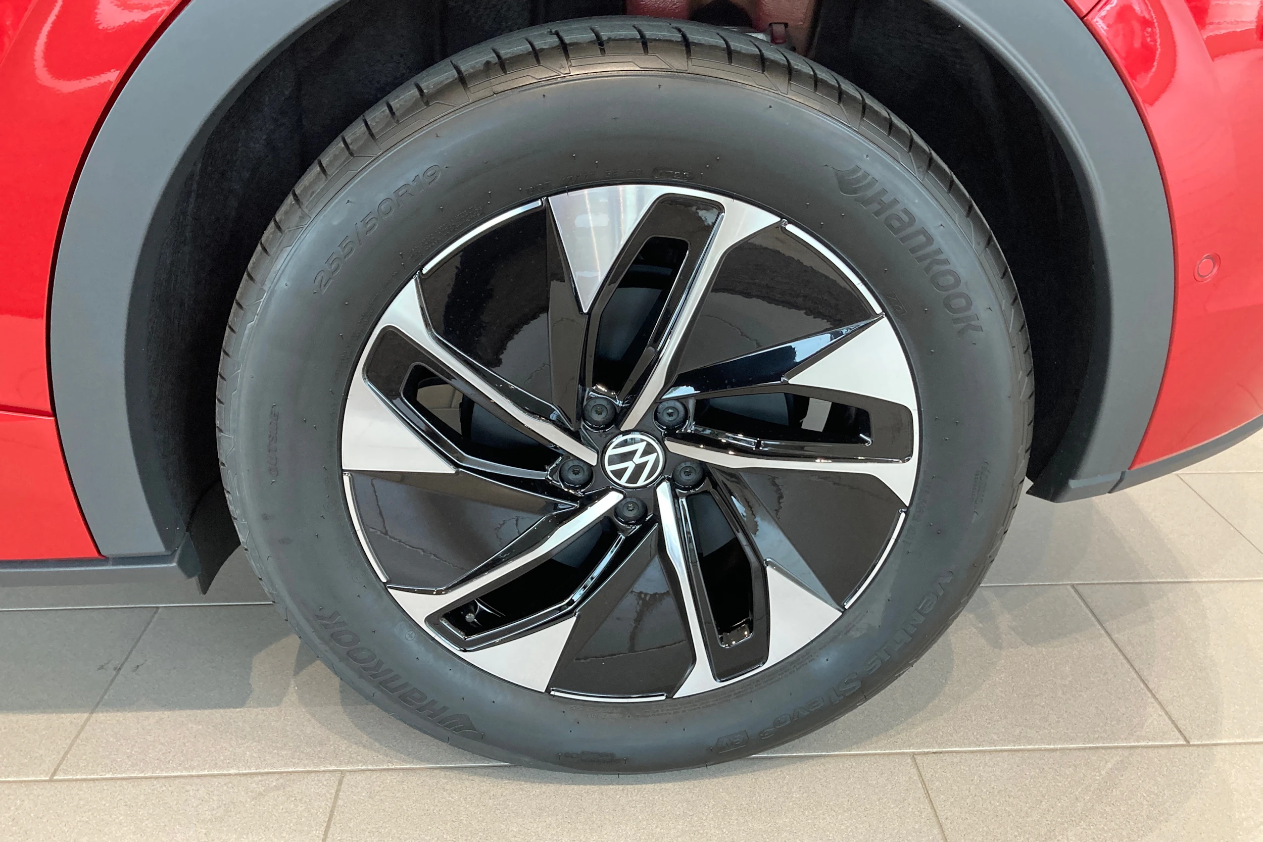 punainen Volkswagen ID.5 2027 kuva 10.