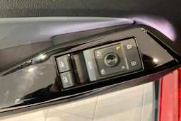 punainen Volkswagen ID.5 2027 kuva 13.