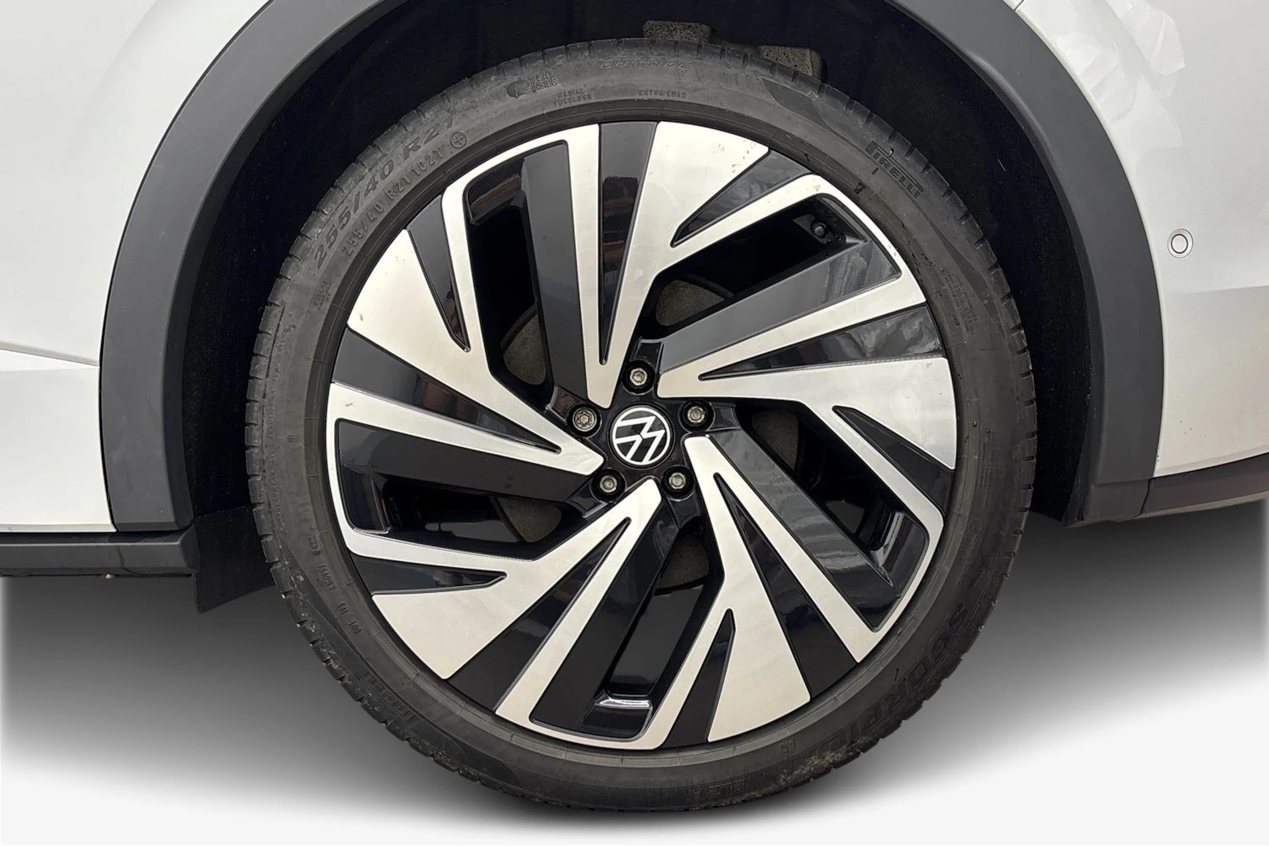 valkoinen Volkswagen ID.5 2022 kuva 9.