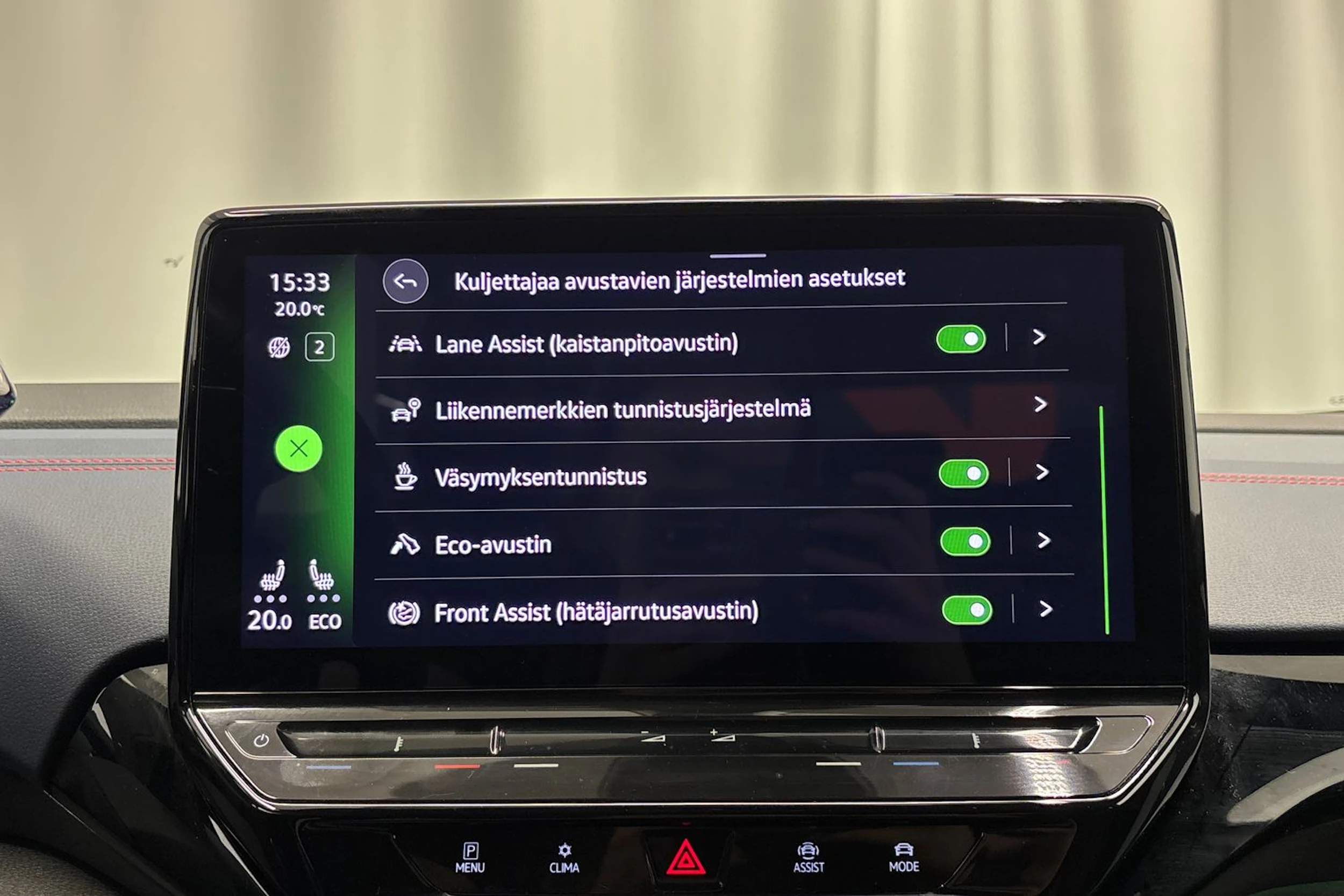 valkoinen Volkswagen ID.5 2022 kuva 20.