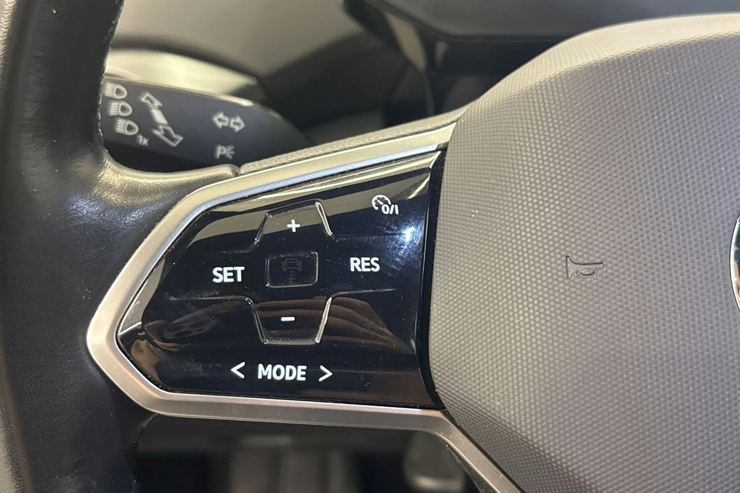 Musta Volkswagen ID.5 2023 kuva 15.