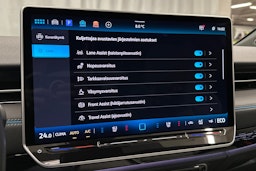 sininen Volkswagen ID.7 2023 kuva 30.