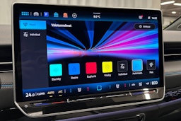 sininen Volkswagen ID.7 2023 kuva 32.