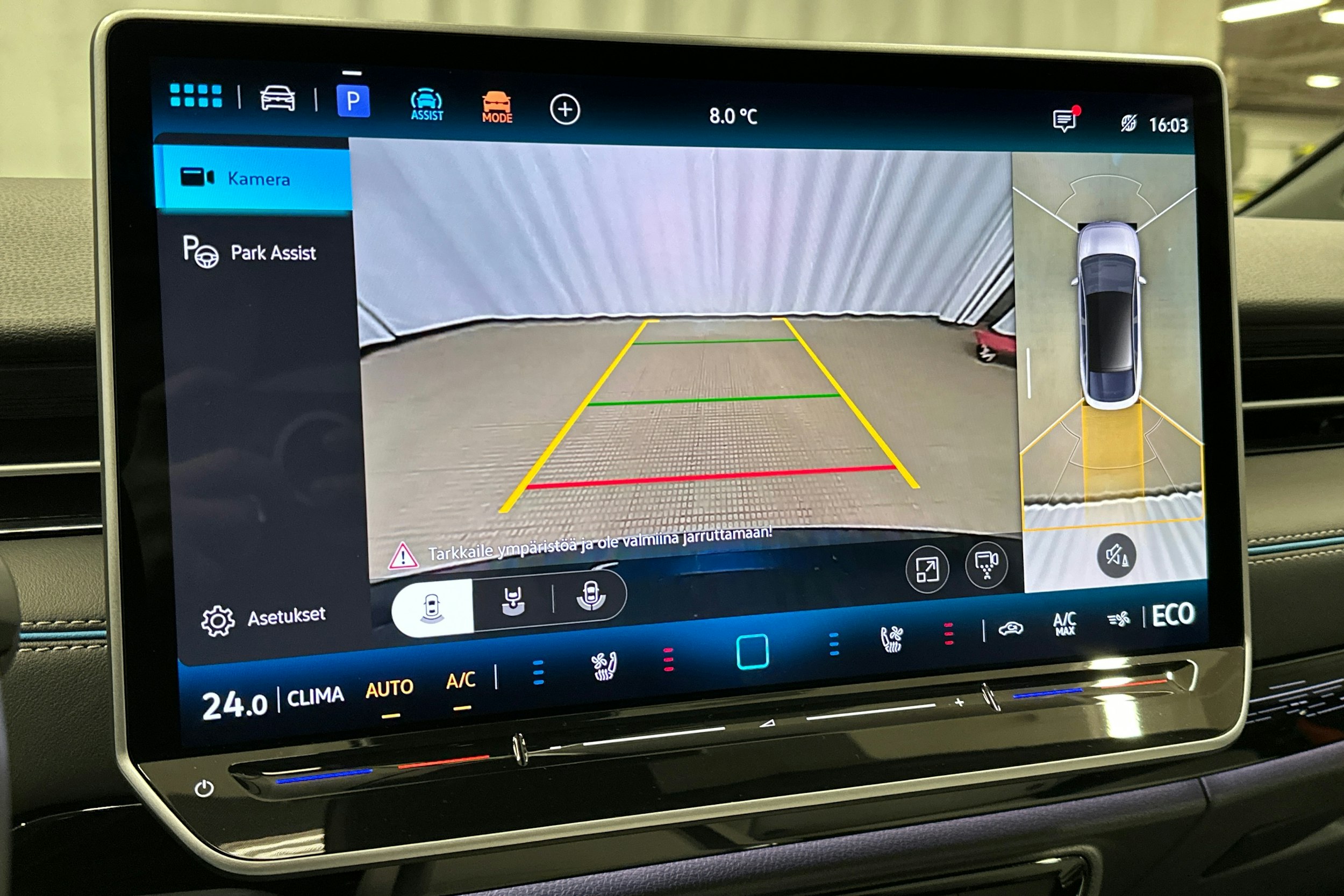 sininen Volkswagen ID.7 2023 kuva 35.