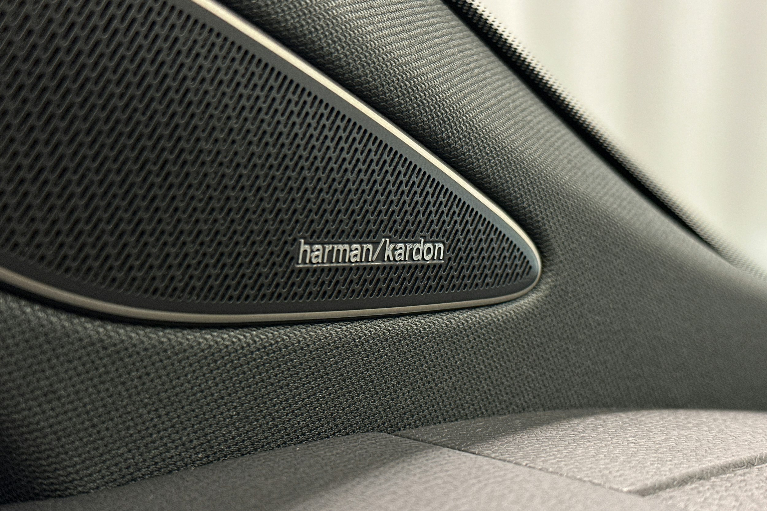 sininen Volkswagen ID.7 2023 kuva 37.