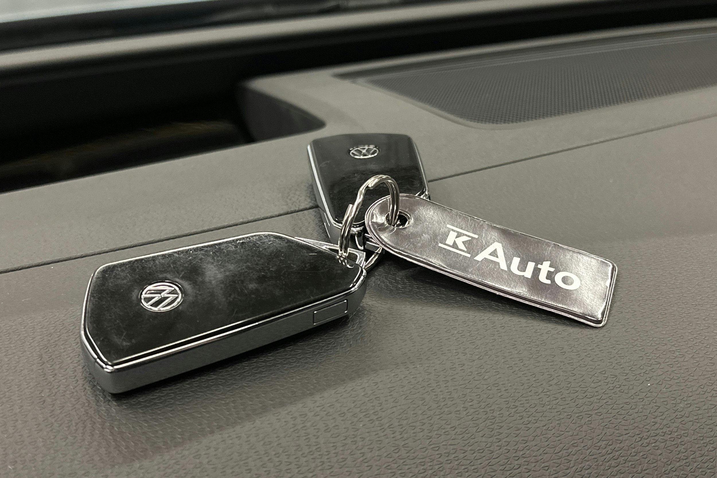 sininen Volkswagen ID.7 2023 kuva 39.