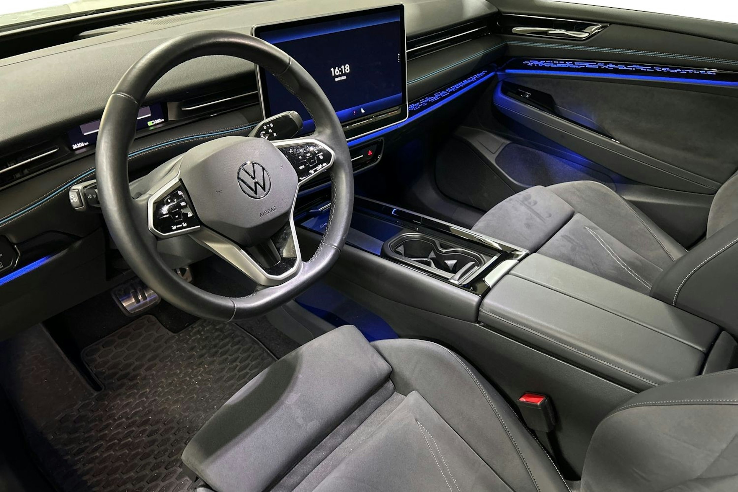 valkoinen Volkswagen ID.7 2023 kuva 3.