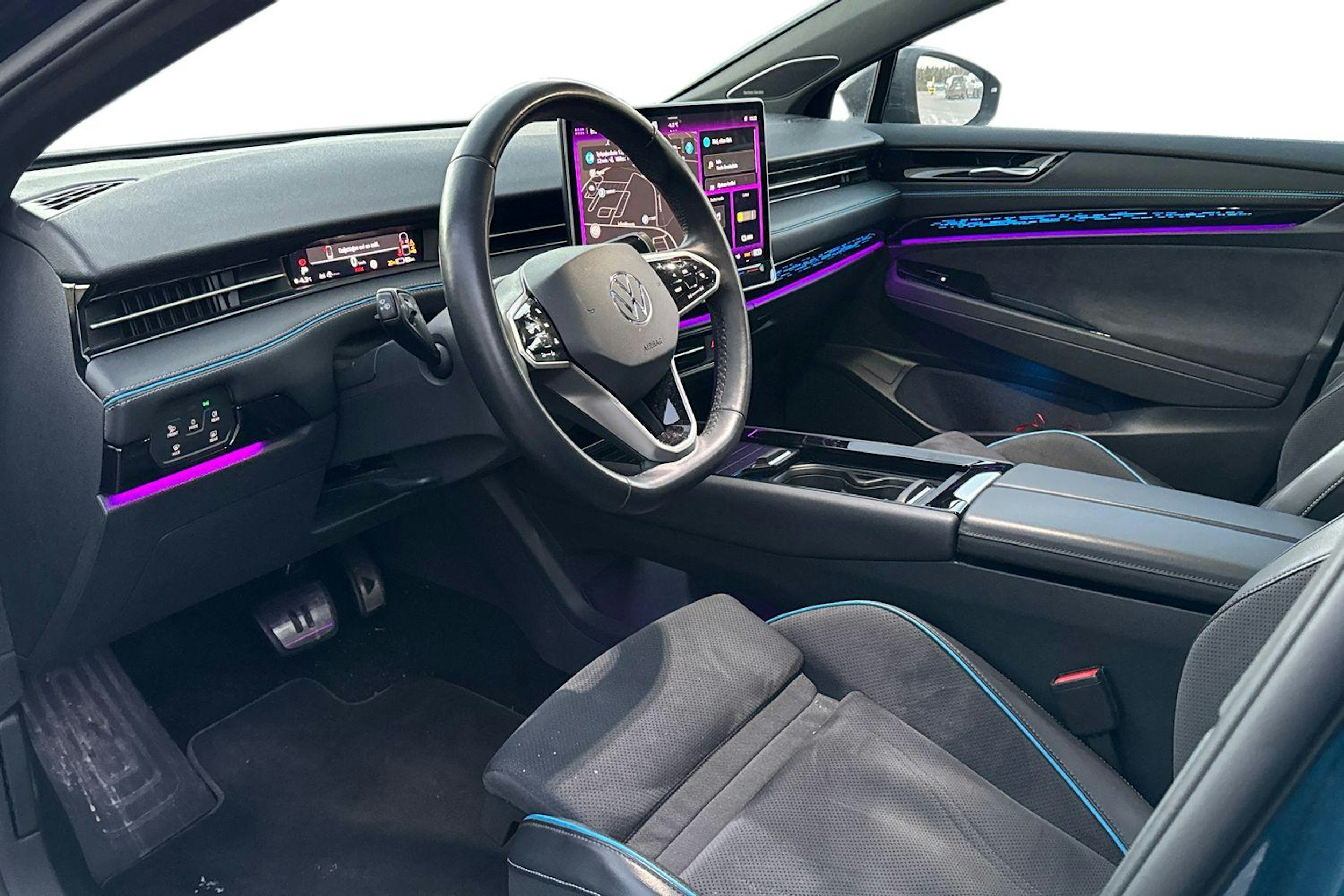 sininen Volkswagen ID.7 2023 kuva 3.