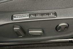 valkoinen Volkswagen ID.7 2024 kuva 34.