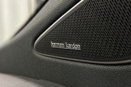 valkoinen Volkswagen ID.7 2024 kuva 36.