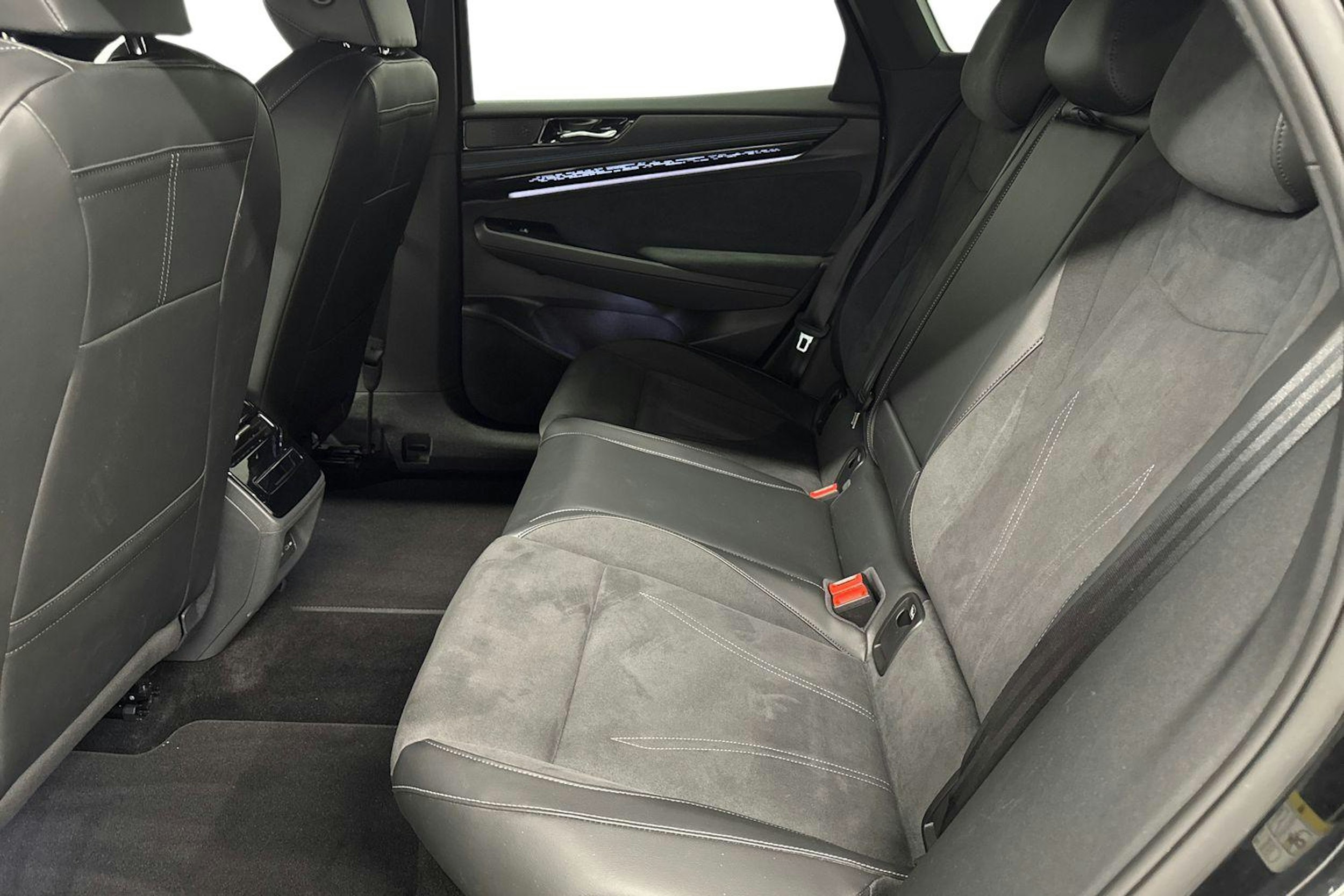 met. musta Volkswagen ID.7 2024 kuva 10.