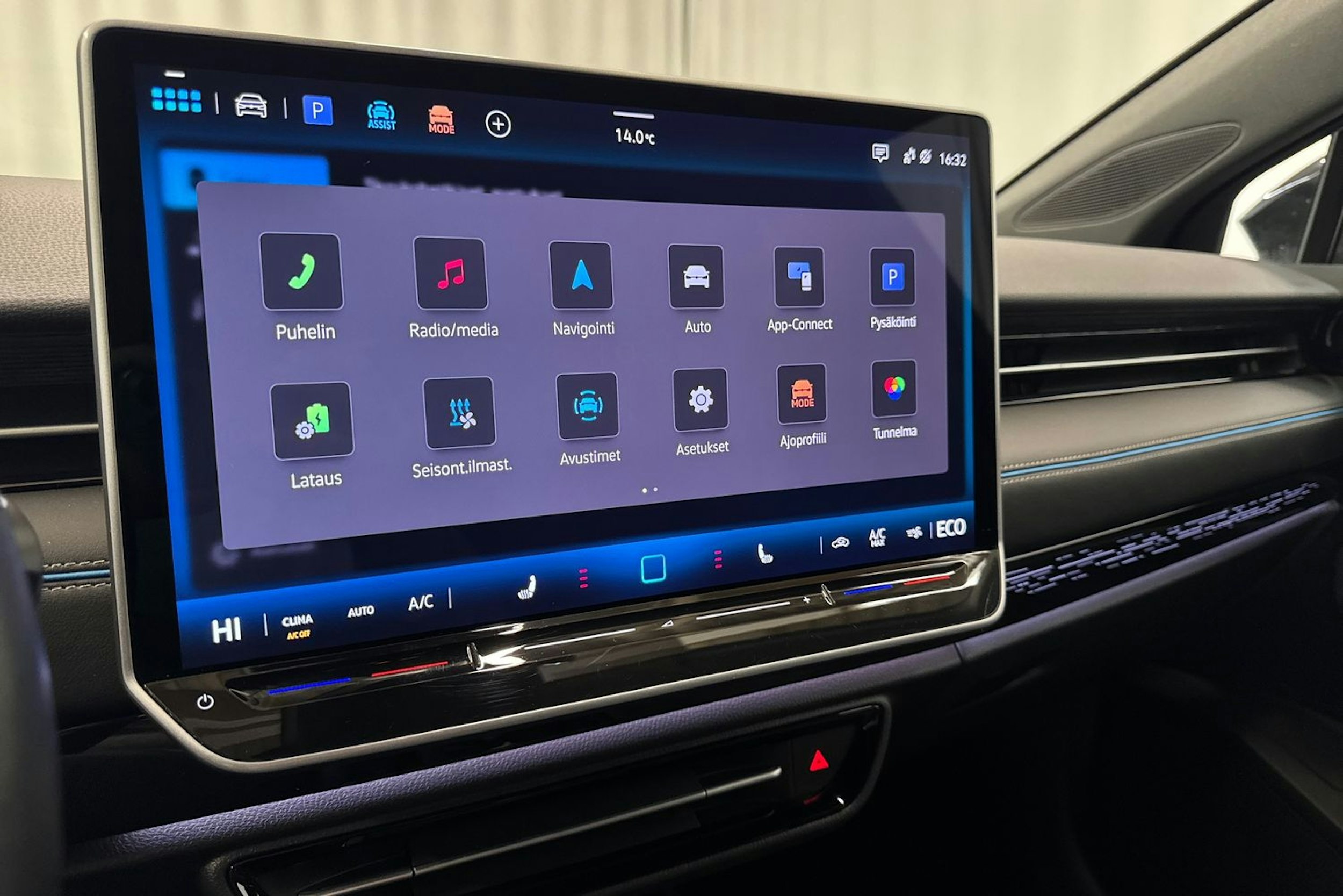 met. musta Volkswagen ID.7 2024 kuva 18.